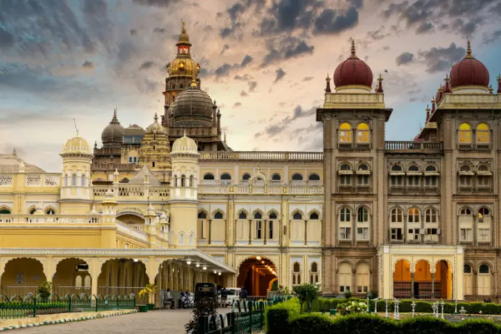 Hyderabad to Mysore outstation cab service
